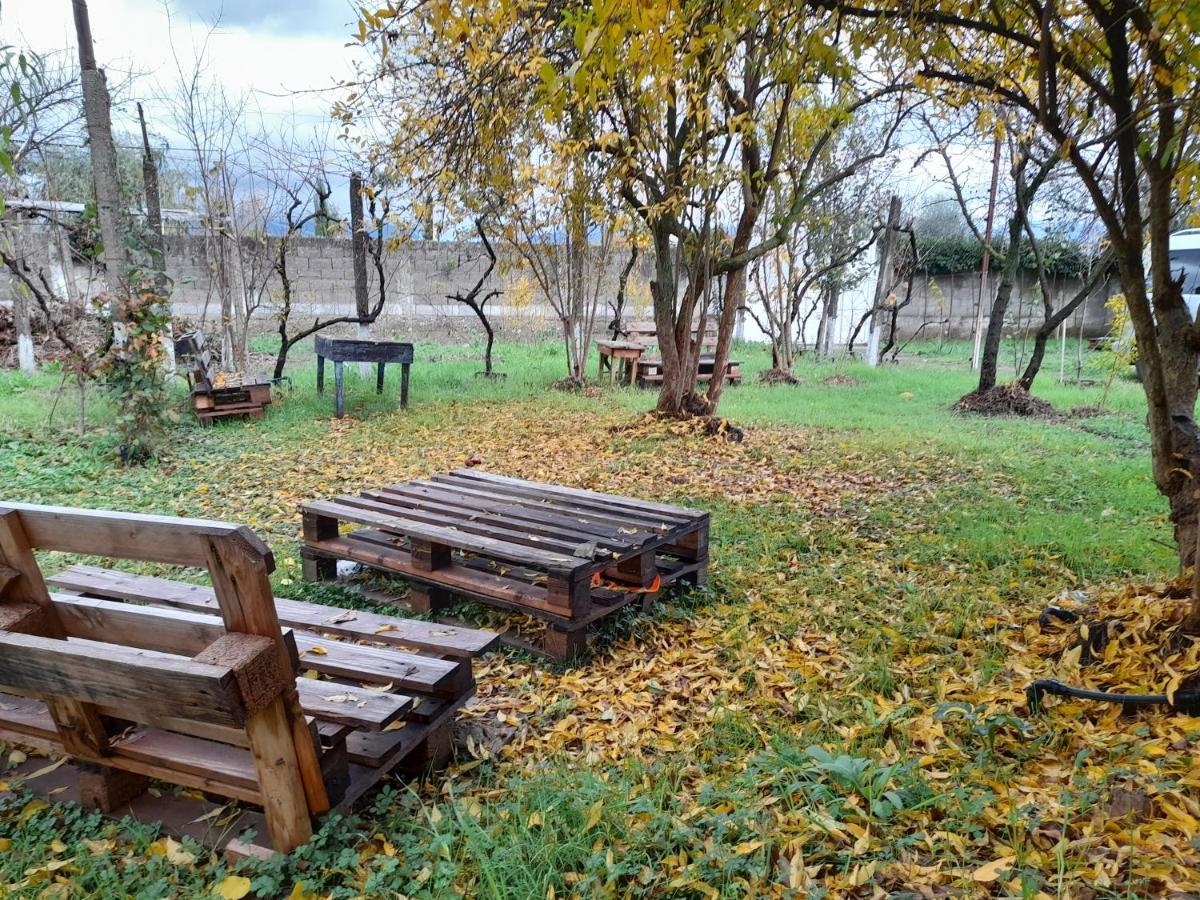 Chateau Sukaj Ljaknasi Esterno foto