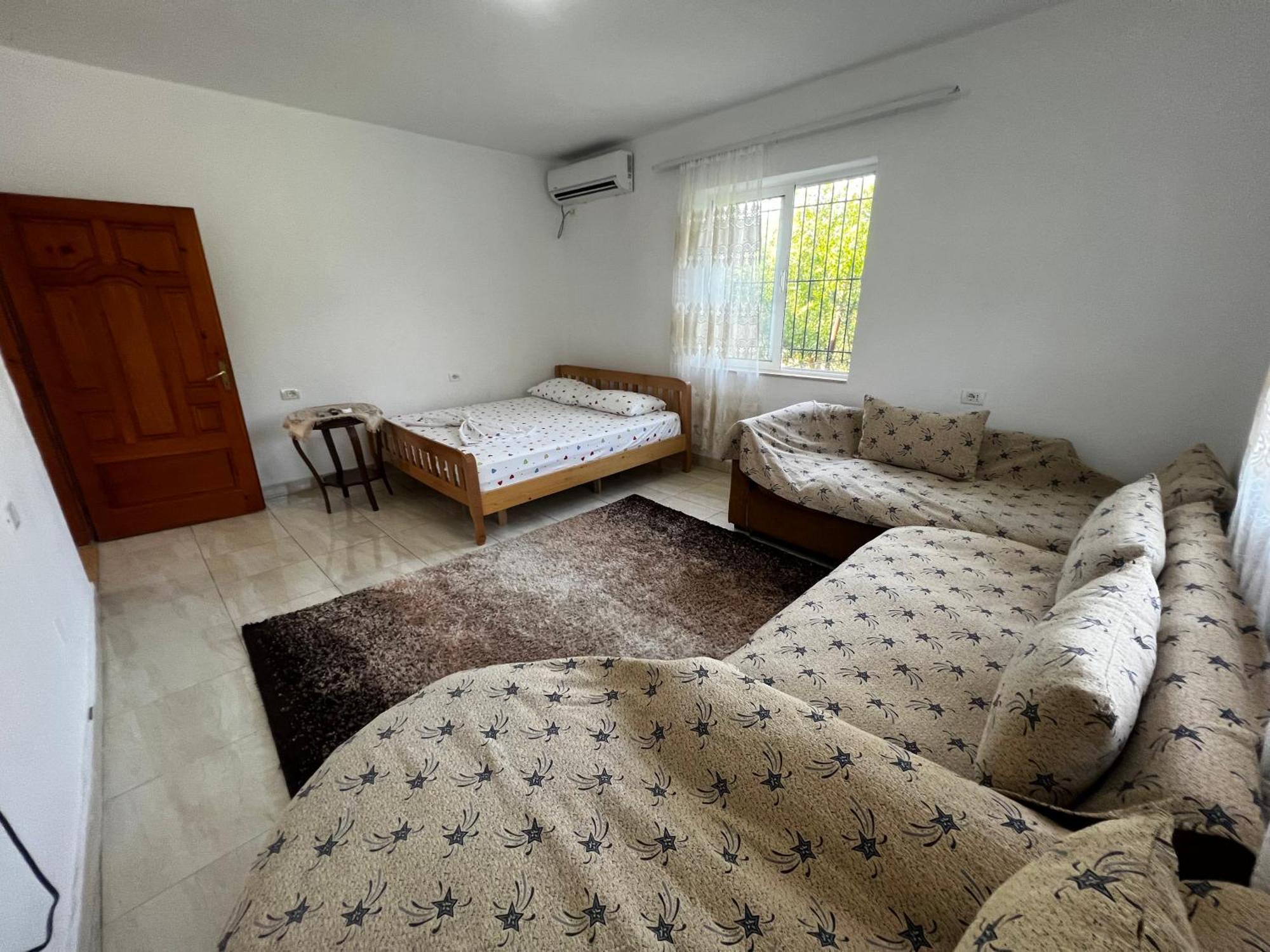 Chateau Sukaj Ljaknasi Esterno foto